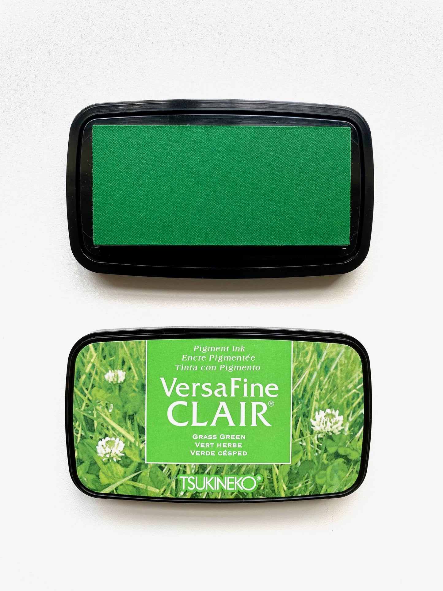 Tsukineko VersaFine Clair Stamp Ink Pad - Grass Green