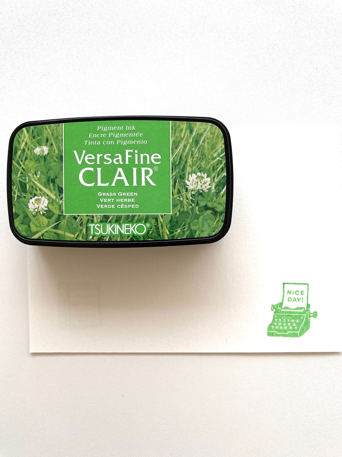 Tsukineko VersaFine Clair Stamp Ink Pad - Grass Green