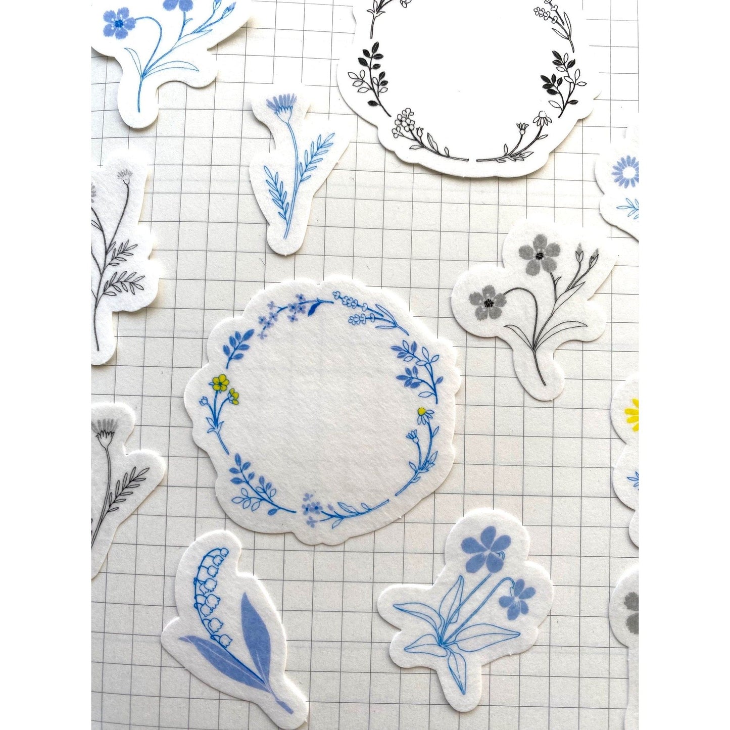 Hutte Paper Works Botanical Garden Flake Seal – Blue Floral