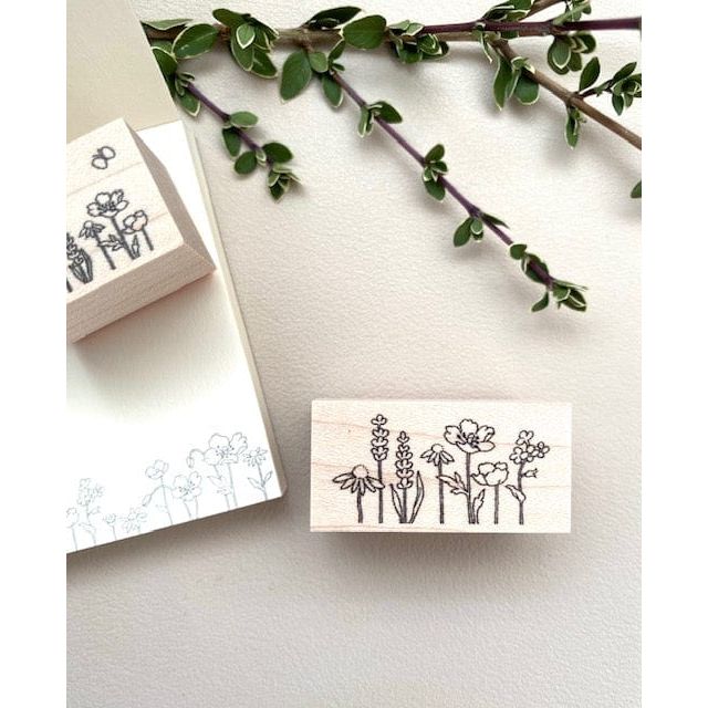 Hutte Paper Works Rubber Stamp – Spring Flower